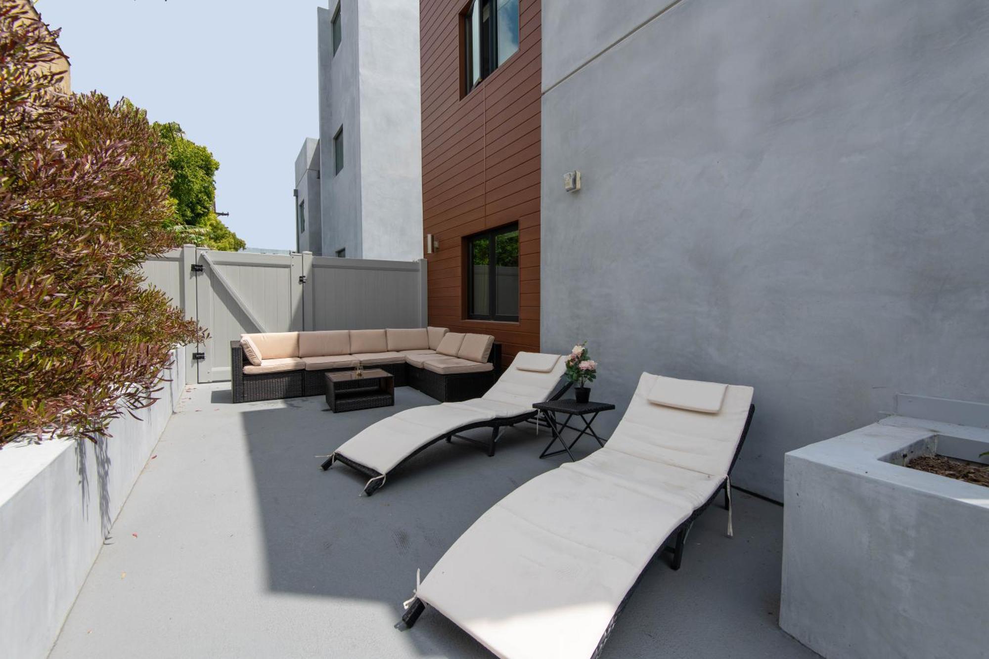Regency Modern Apartments Glendale Buitenkant foto