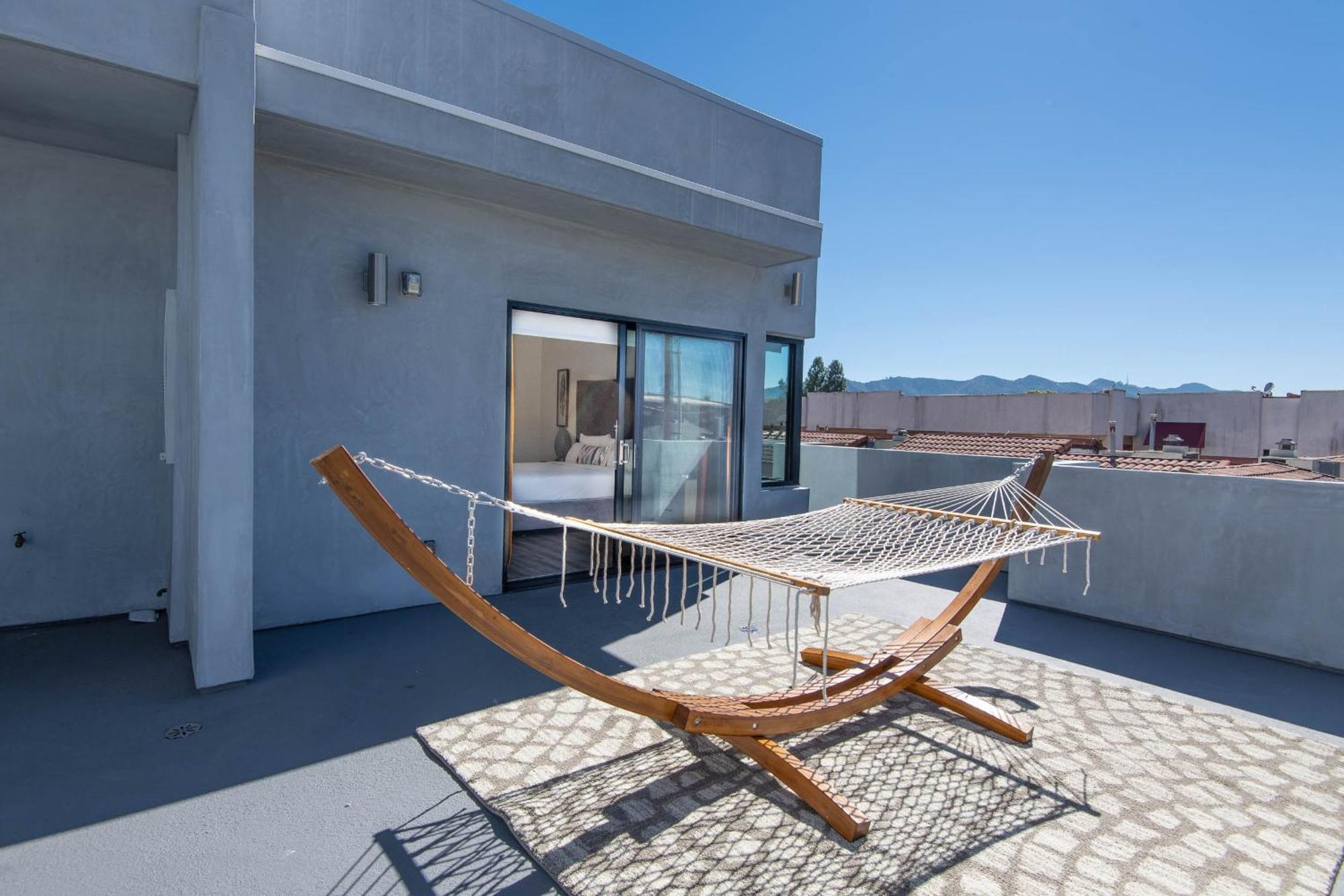Regency Modern Apartments Glendale Buitenkant foto