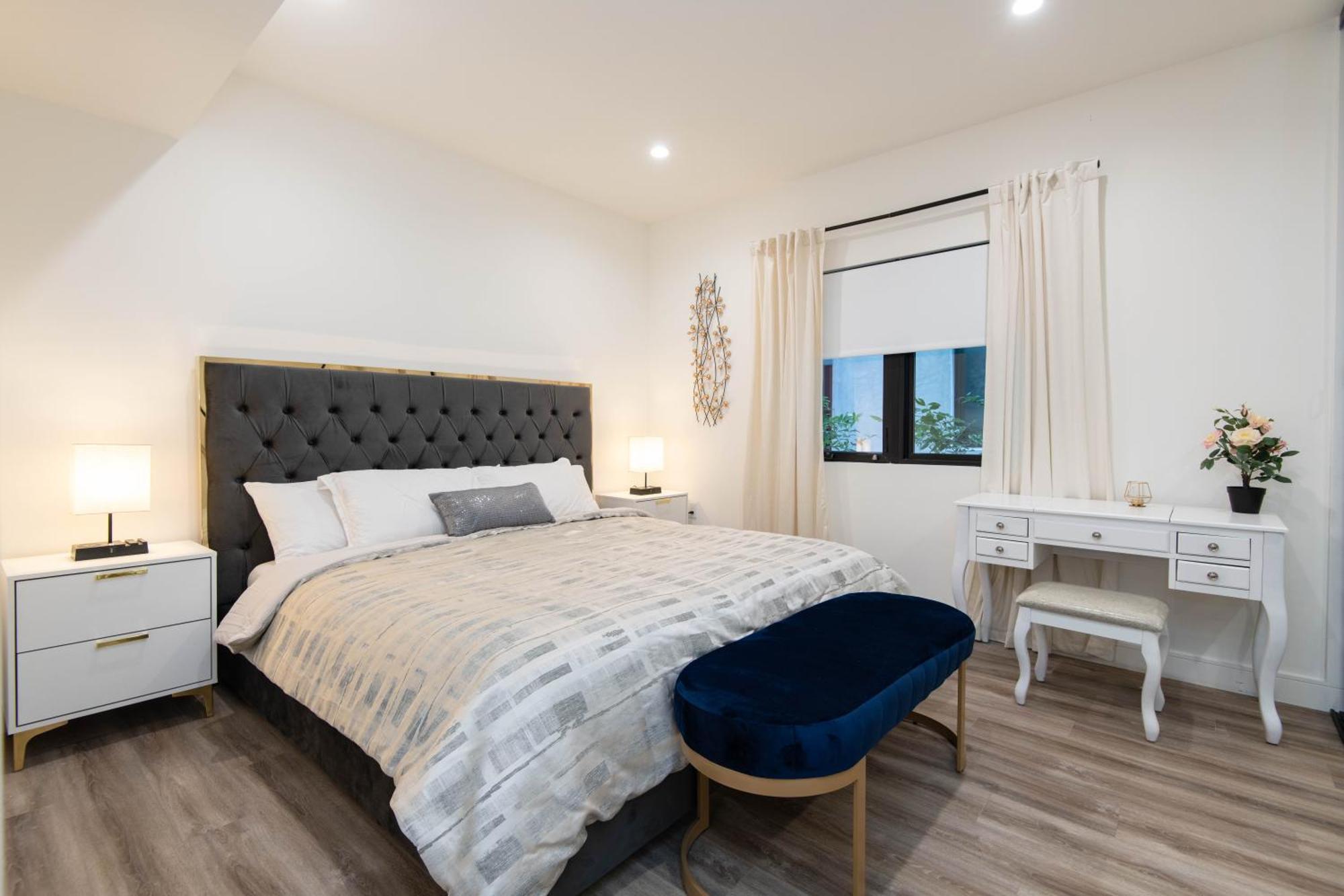 Regency Modern Apartments Glendale Buitenkant foto